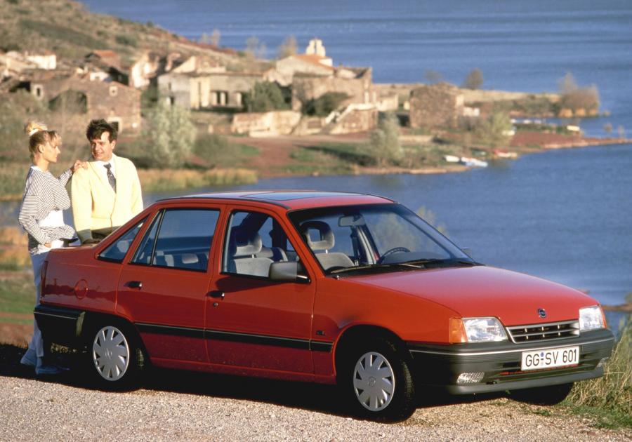  Opel Kadett GL Sedan (E) 1989 года  (фото 6 из 6)